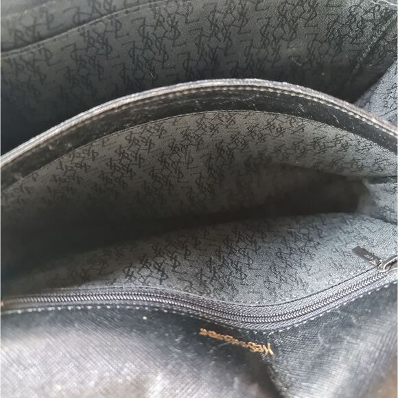 Yves Saint Laurent YSL Vintage Leather Shoulder Bag Black - Picture 10 of 16